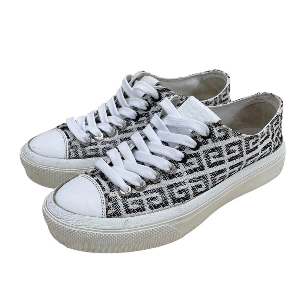 Preowned Givenchy black & white 4G Jacquard City Sneakers sneakers Women Size 36